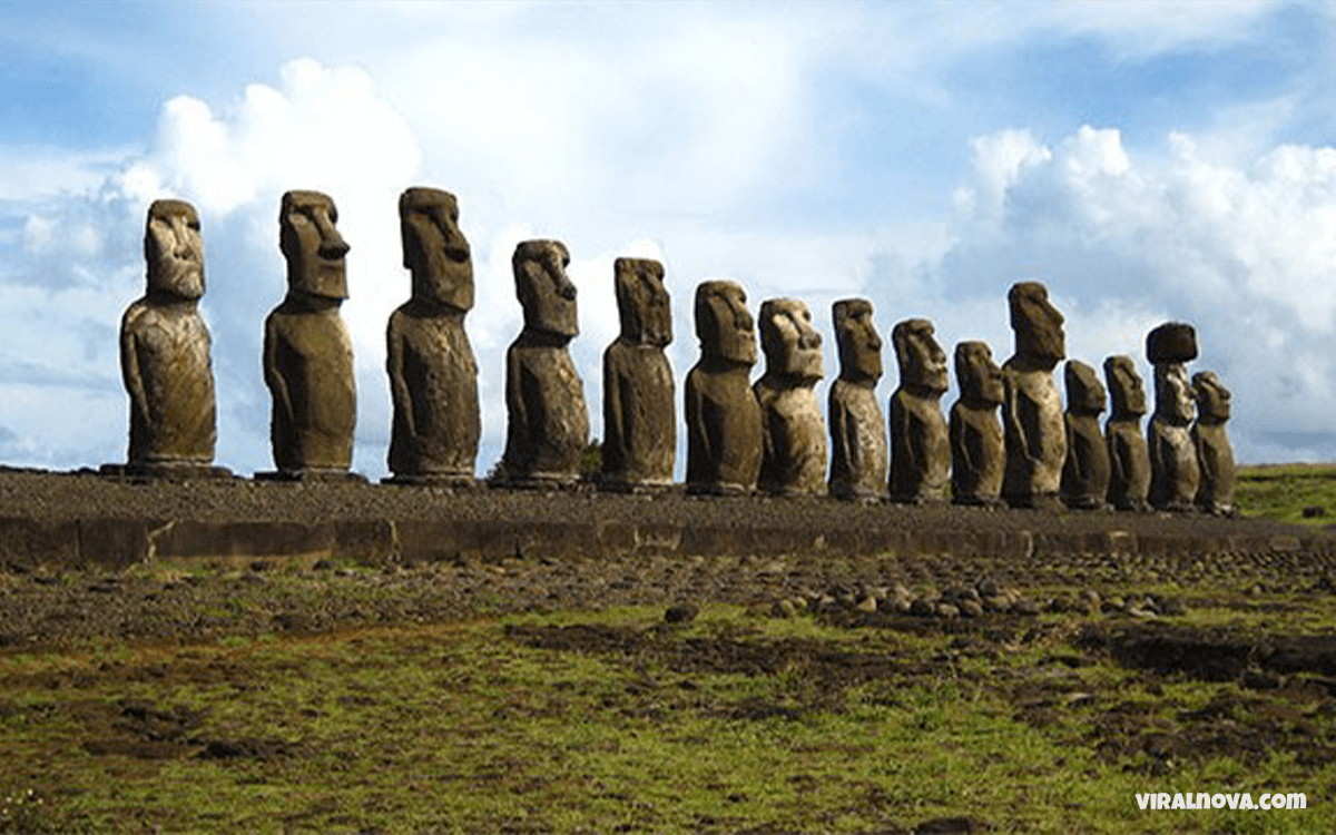 Easter Island - 25 Things You Can Find On These 25 Bizarre Islands That Seem To Freaky To Be Real