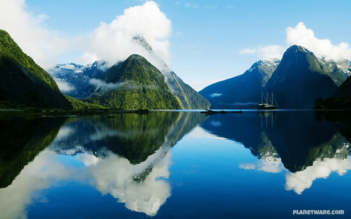 FIORDLAND NATIONAL PARK NEW ZEALAND - Unexplored Corners Of The Earth