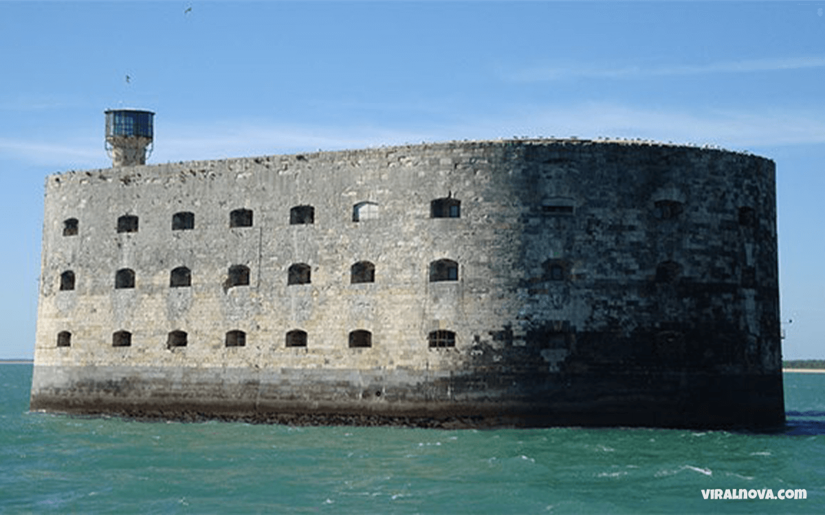 Fort Boyard - 25 Things You Can Find On These 25 Bizarre Islands That Seem To Freaky To Be Real