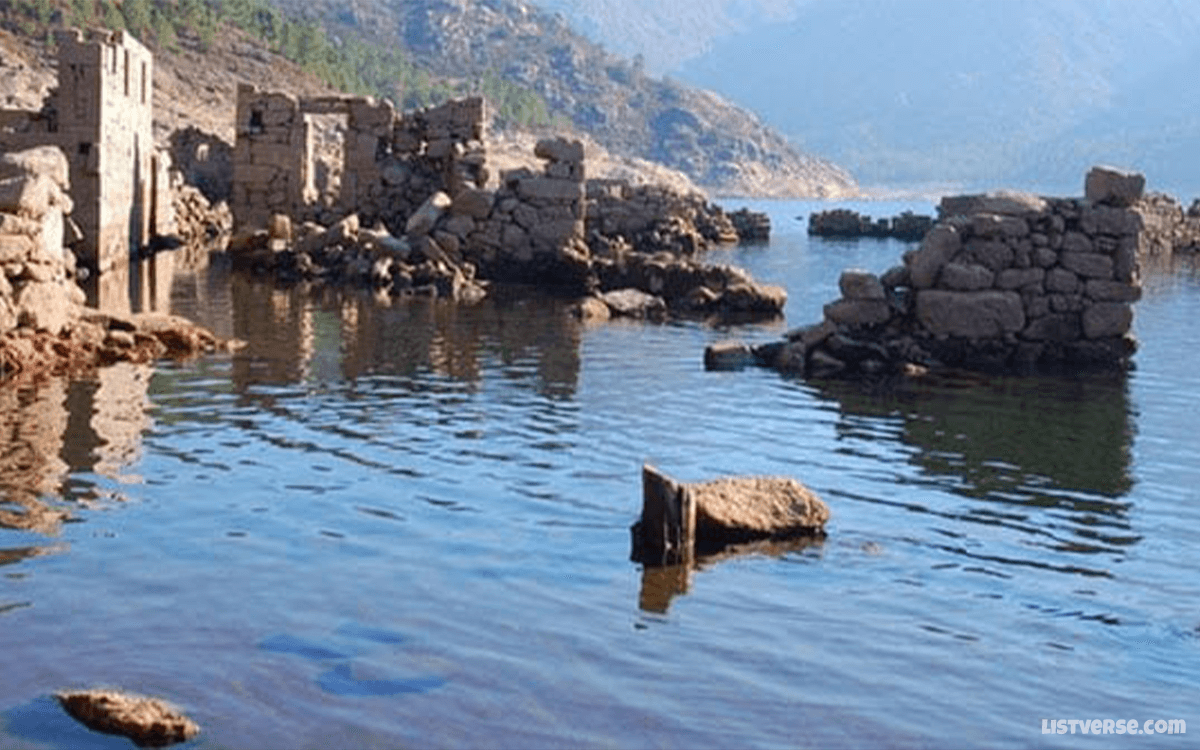 Vilarinho Da Furna - Abandoned Settlements That Are Now Underwater