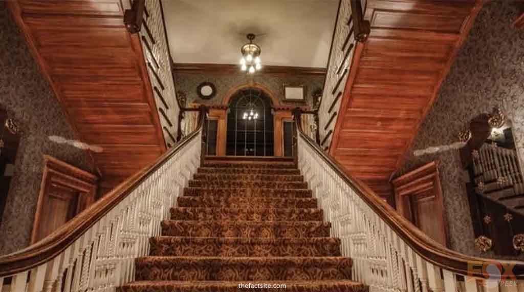 The Stanley Hotel, Este Park, Colorado - The 5 Most Haunted Hotels in America
